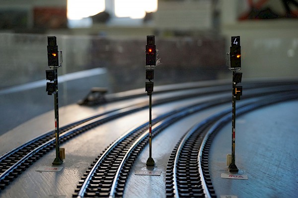 Symbolbild Einfahrsignale Bahnhof Walfdorf
