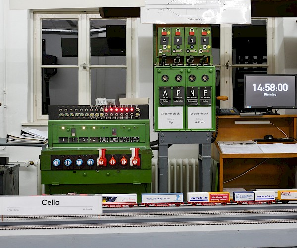 elektromechanisches Stellwerk Bahnhof Cella